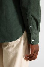 Cargar imagen en el visor de la galería, Edmmond Microcord Shirt Plain Dk Green

